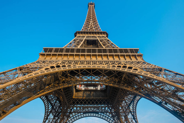 Der Eiffelturm ist das meistbesuchte Monument Frankreichs. - Foto, Bild