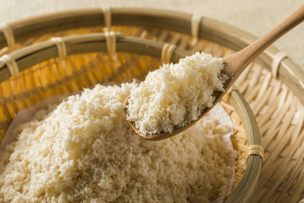 Fermentar arroz y cultivar hongos
 - Foto, imagen