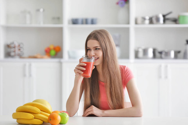 woman tasting fresh juice - Foto, Imagen