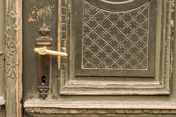 Manijas de puerta de latón
 - Foto, imagen