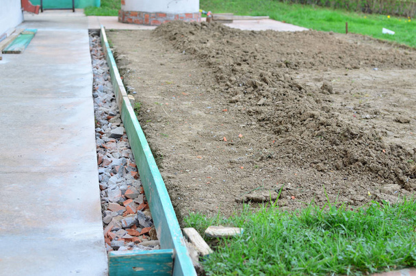 Arka bahçede inşaat işleri - Fotoğraf, Görsel