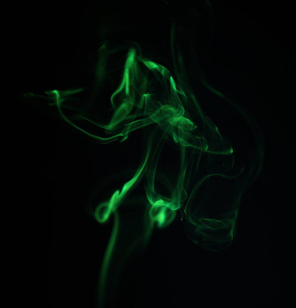 Swirl of green smoke - Foto, afbeelding