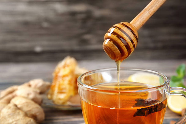 Heißgetränk mit Honig  - Foto, Bild