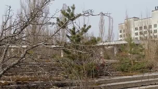Dışlama bölgesi. Pripyat şehri Chernobyl nükleer santral kazadan sonra. Otel merkezi kare. 6 Nisan 2017 - Video, Çekim