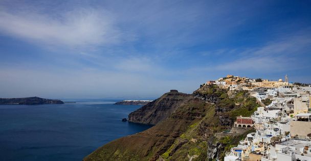 Isla de Santorini, Grecia - Caldera sobre el mar Egeo
 - Foto, imagen