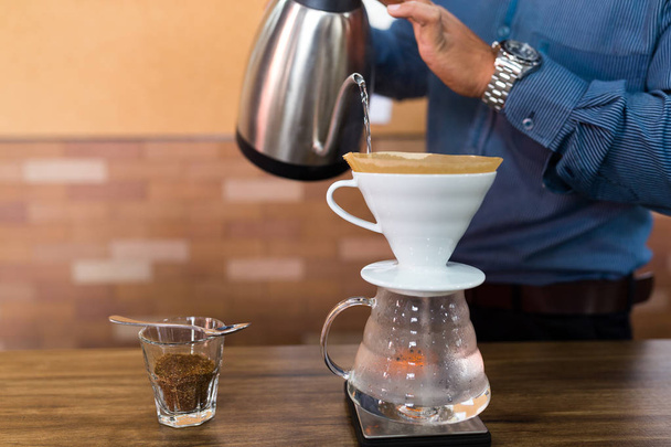 Barista making of hand drip coffee - Foto, Bild