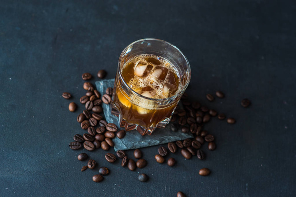 Coffee liqueur with ice - Zdjęcie, obraz
