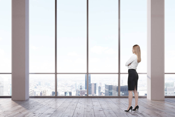Woman in empty office - Photo, Image