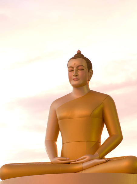 Buddha patsaat temppelissä Thaimaassa - Valokuva, kuva