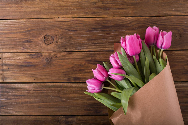 Ramo de tulipanes rosados
 - Foto, imagen