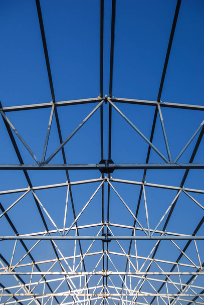 Estruturas de construção de treliça de telhado de aço galvanizado
  - Foto, Imagem