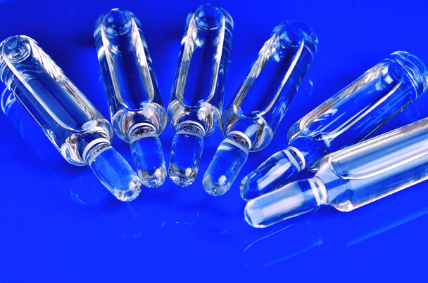 Ampoules for injections. Glass ampoules. Isolate. - Valokuva, kuva