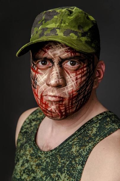 Vojenský styl maskovací na obličej vojáka - Fotografie, Obrázek