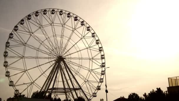 Riesenrad bei Sonnenuntergang - Filmmaterial, Video