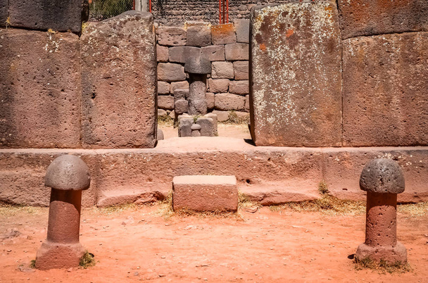 Temple de la fertilité à Chucuito
 - Photo, image