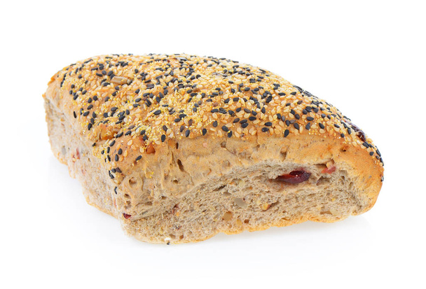 Sesam broodje brood op witte achtergrond - Foto, afbeelding