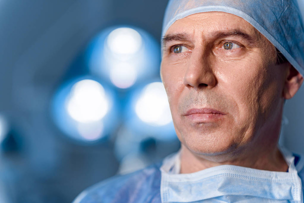 Upset medical person at operating theatre - Valokuva, kuva