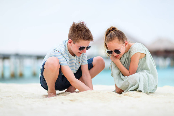 Kids having fun at beach - Foto, Imagem