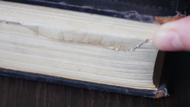 Vintage old book with antique pages turning - Footage, Video