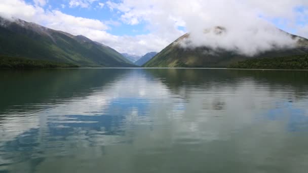 Idylického jezera Rotoiti - Záběry, video