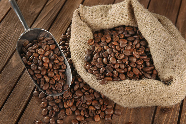 Bag with coffee beans - Foto, imagen