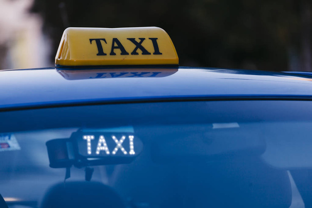 Auto dak teken taxi - Foto, afbeelding