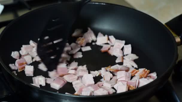 Pastırma dilimlerini bir Pan kızartma - Video, Çekim