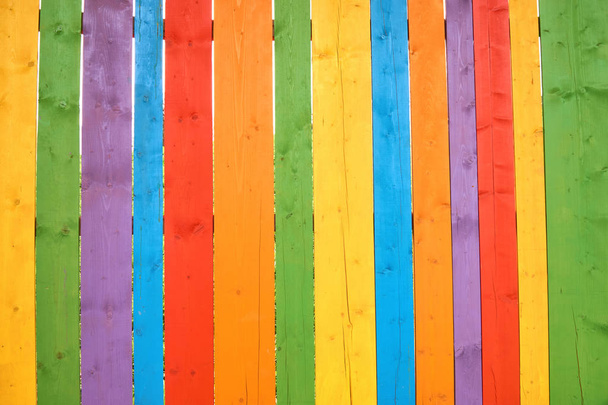 kleurrijke houten achtergrond of wallpaper - Foto, afbeelding