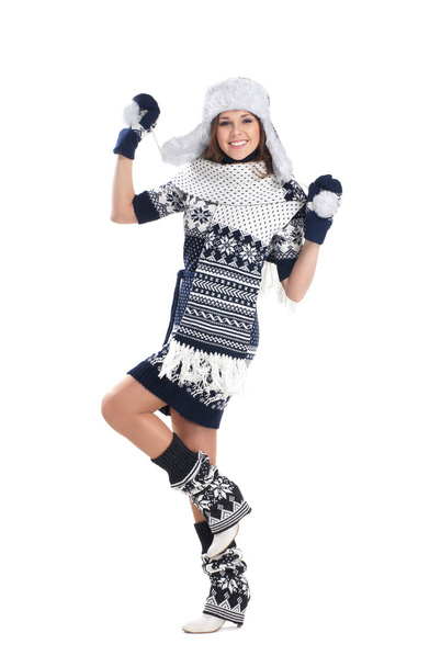 atrakcyjny dziewczynka w rodzimej Skandynawii ubrania na białym tle - Zdjęcie, obraz