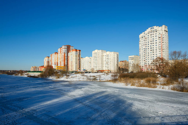 A new residential district on the banks of the river Pekhorka. Balashikha, Moscow region, Russia. - Zdjęcie, obraz