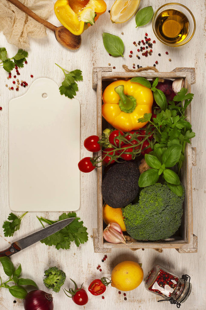 comida saludable sobre fondo blanco
 - Foto, imagen