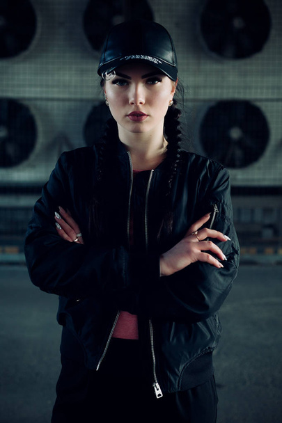 Fashion girl at the industrial zone - Valokuva, kuva