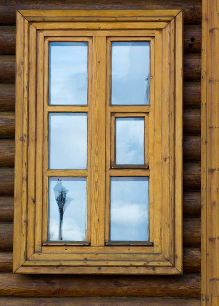 Текстура, фон. дерев'яні вікна, дерев'яний будинок, будинок з колод, колод
 - Фото, зображення