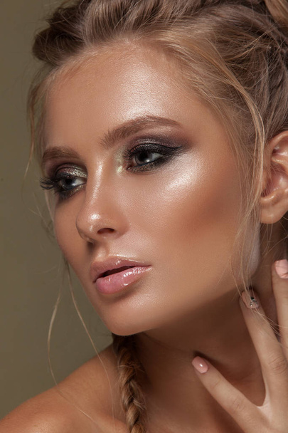 Beauty face woman with beautiful make-up color . - Foto, Imagem