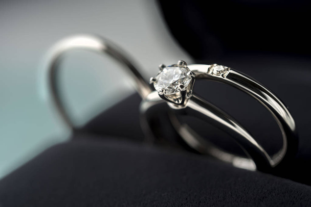 Mooie diamant trouwring - Foto, afbeelding