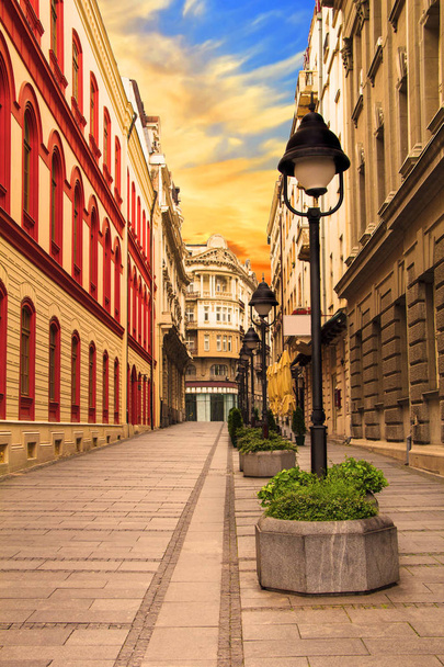 Вид на уличную архитектуру в Белграде, Сербия
 - Фото, изображение
