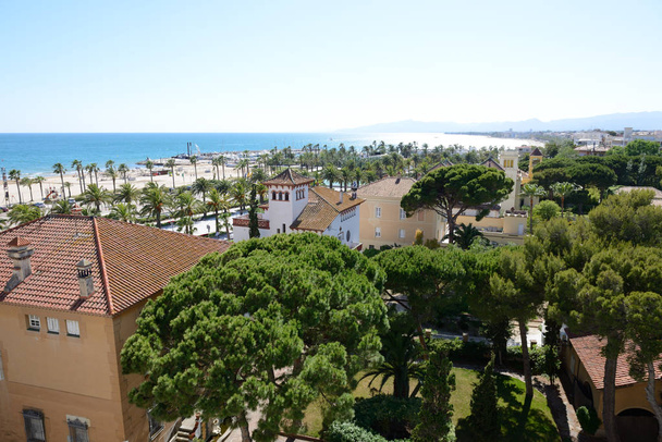 The villas and beach in Costa Dorada, Spain - Fotografie, Obrázek