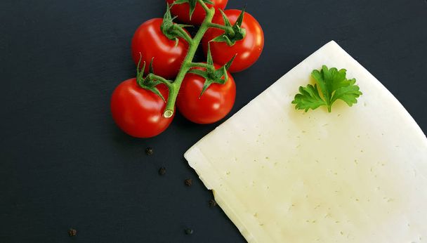 White cheese with tomatoes  - Φωτογραφία, εικόνα