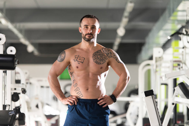 Healthy Man With Six Pack - Foto, Bild