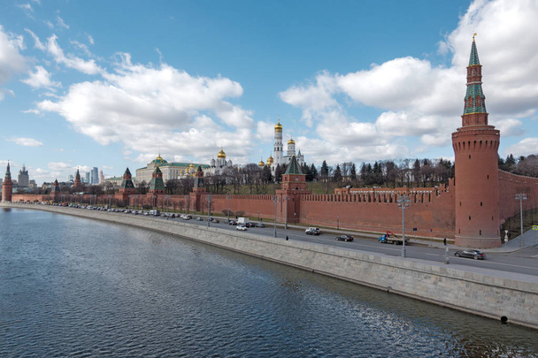 Moskova Kremlin ve Moskova Nehri'ne çıkabilir. - Fotoğraf, Görsel
