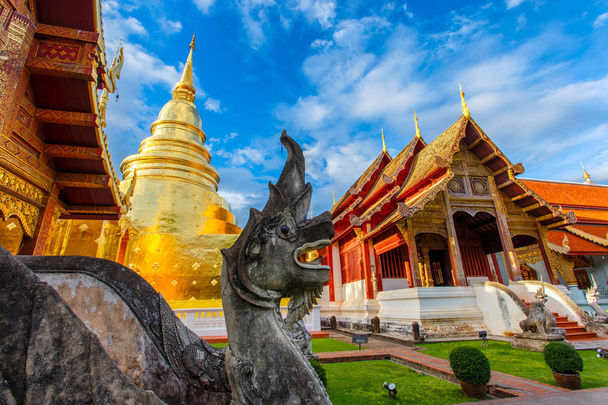 Wat phra singh położony jest w zachodniej części starego miasta chiang mai, Tajlandia - Zdjęcie, obraz