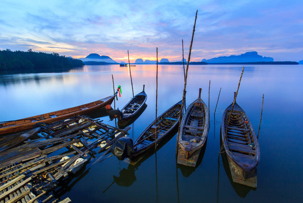 Fishing village and sunrise at Samchong-tai, Phangnga, Thailand - Фото, зображення