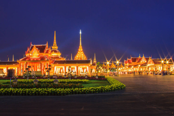 Phra na Meru, thajské královské krematorium, Bangkok, Thajsko - Fotografie, Obrázek