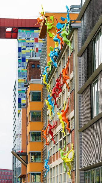 DUSSELDORF, GERMANY - APRIL  14, 2017: modern architecture at Me - Fotó, kép