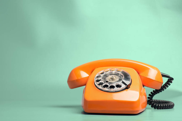 Vintage Orange Phone - Foto, Imagen