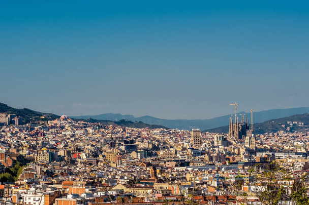 Барселона міський пейзаж виходять від пагорба Монжуїк - Фото, зображення