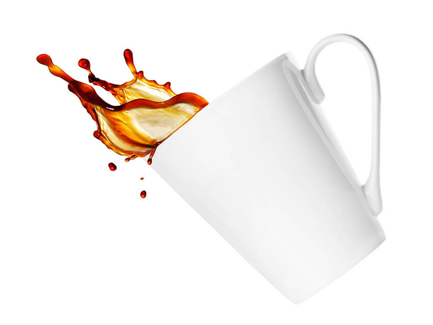 cup with splash isolated on white - Foto, afbeelding