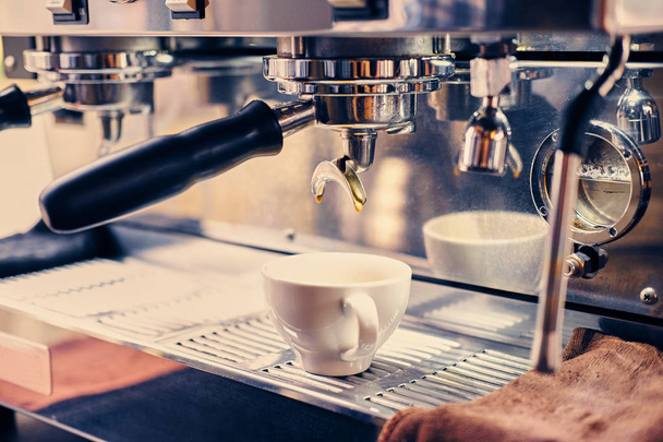 Máquina de café inoxidable profesional
 - Foto, Imagen