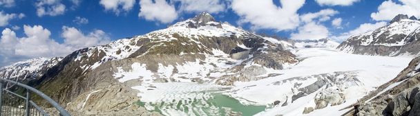 Scioglimento del ghiacciaio del Rodano
 - Foto, immagini