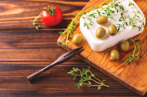 Greek cheese feta with thyme and green olives - Fotografie, Obrázek